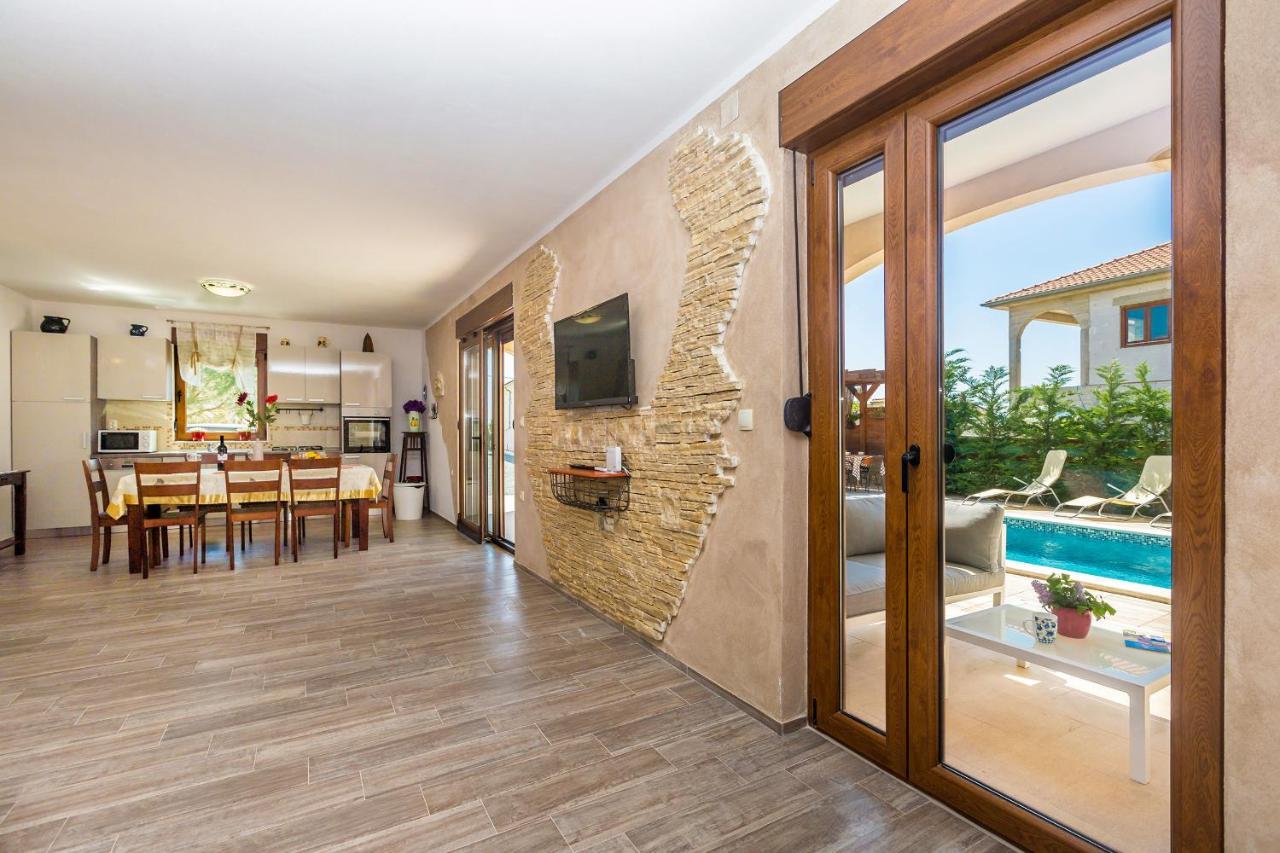 Villa Dijana East Linardići 外观 照片